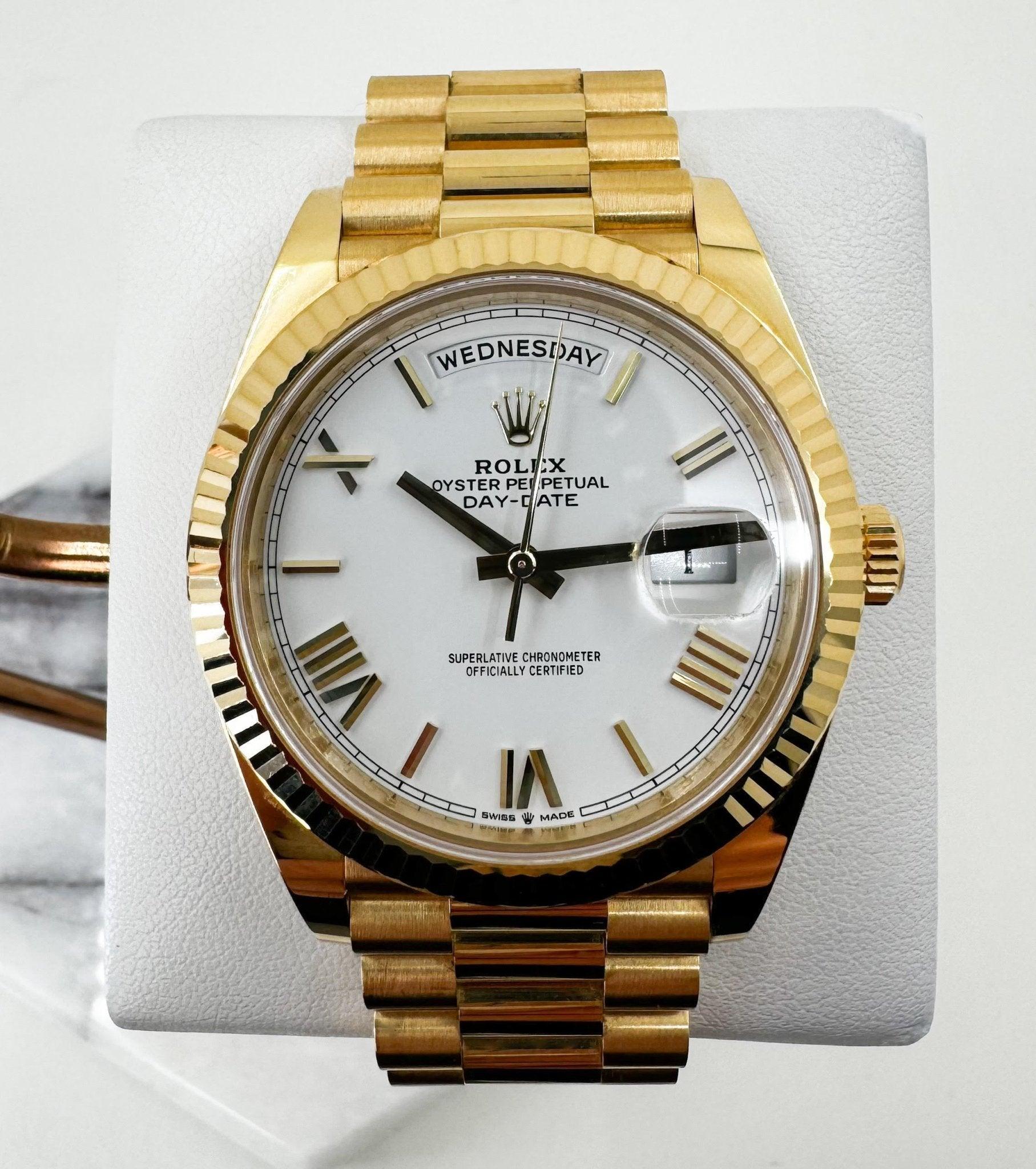 rolex-day-date-40-yellow-gold-white-roman-dial-fluted-bezel-president-bracelet-228238-225219.jpg Rolex Day-Date 40 Yellow Gold White Roman Dial & Fluted Bezel President Bracelet 228238 - - Image 1