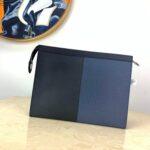 LV Pochette Voyage MM - Image 3