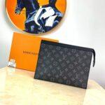 LV Pochette Voyage MM - Image 7