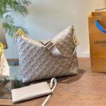 LV Coussin Hobo MM - Image 4