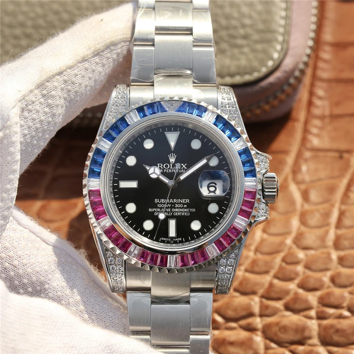 e5ba3e010e010459adc71784466957fc.webp SUBMARINER SILVER BLUE / RED DIAMOND 40MM 116759 SAru-78209 - Image 1